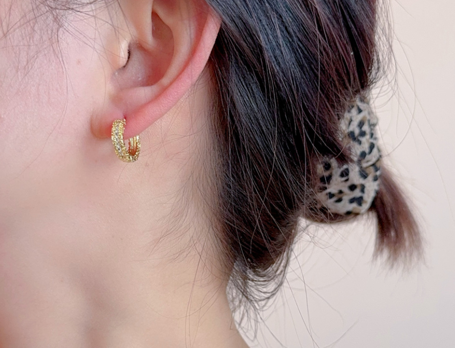Elegant Vintage Style Geometric Alloy Hoop Earrings - Small Pave Textured Hoops