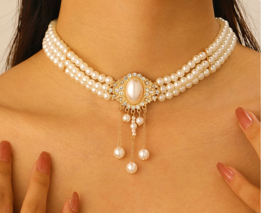 Elegant 3-Layer Imitation Pearl Choker Necklace with Dangle Pendant